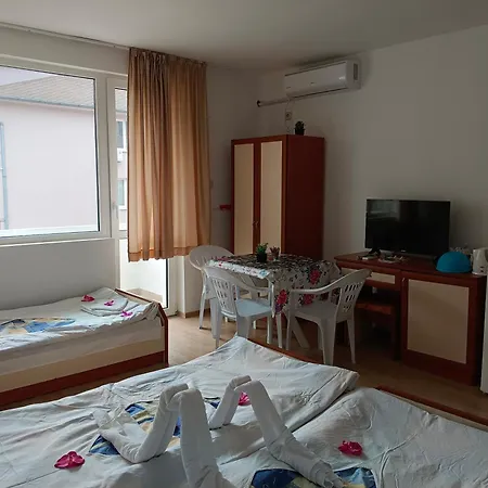 Πανσιόν за гости ники 4*