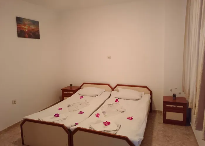 за гости ники Πανσιόν