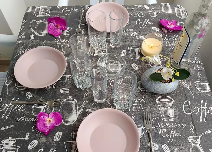 за гости ники Πανσιόν