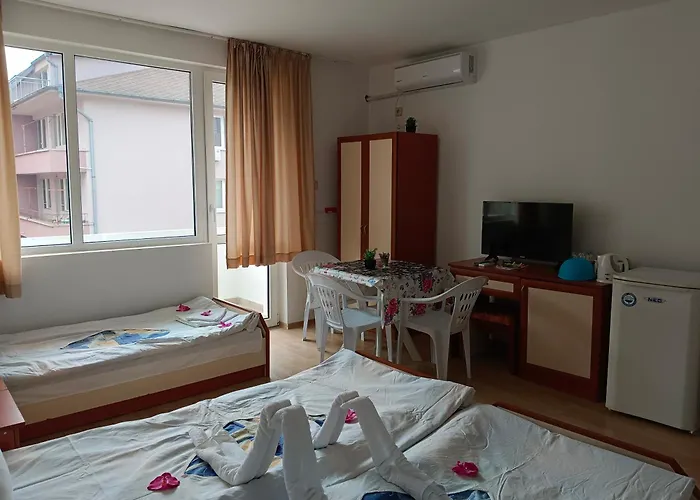 Πανσιόν за гости ники 4*