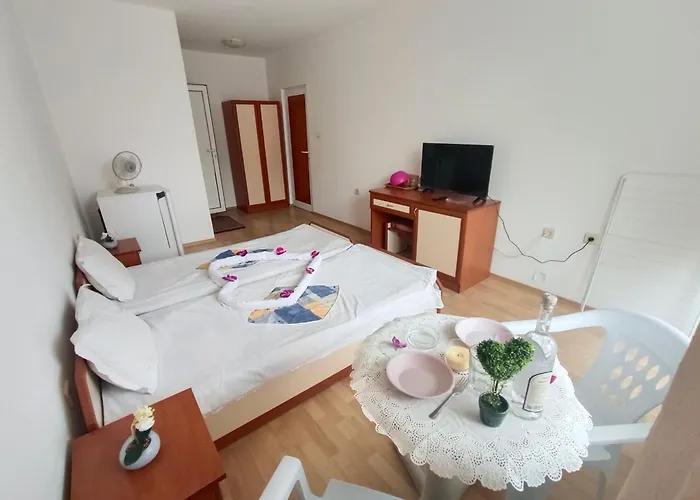 за гости ники 4* Νεσέμπαρ