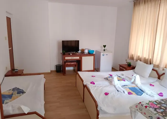 за гости ники Πανσιόν