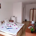 за гости ники Несебър