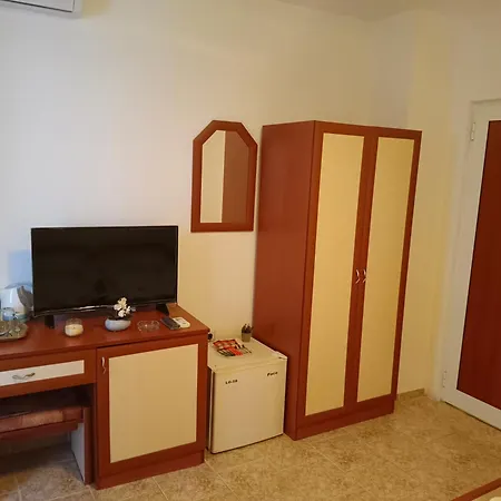за гости ники Guest house Nesebar