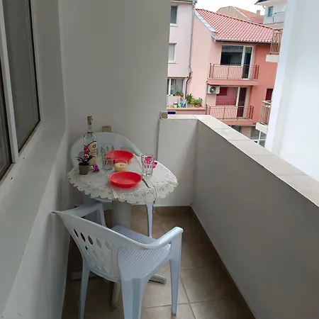 за гости ники * Nesebar