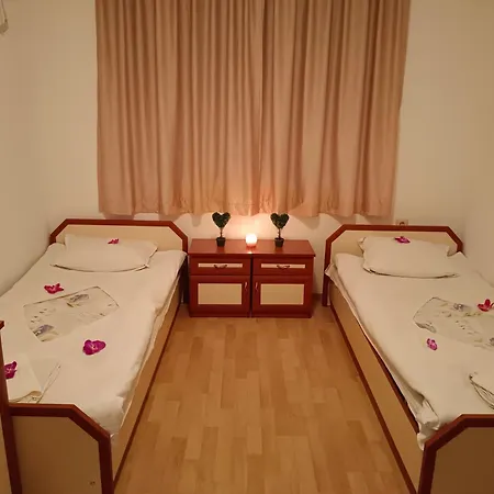 за гости ники Guest house Nesebar