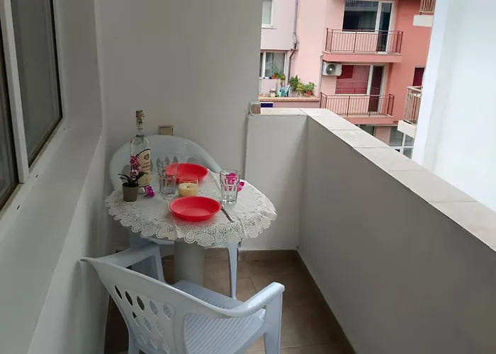 за гости ники 4* Nesebar